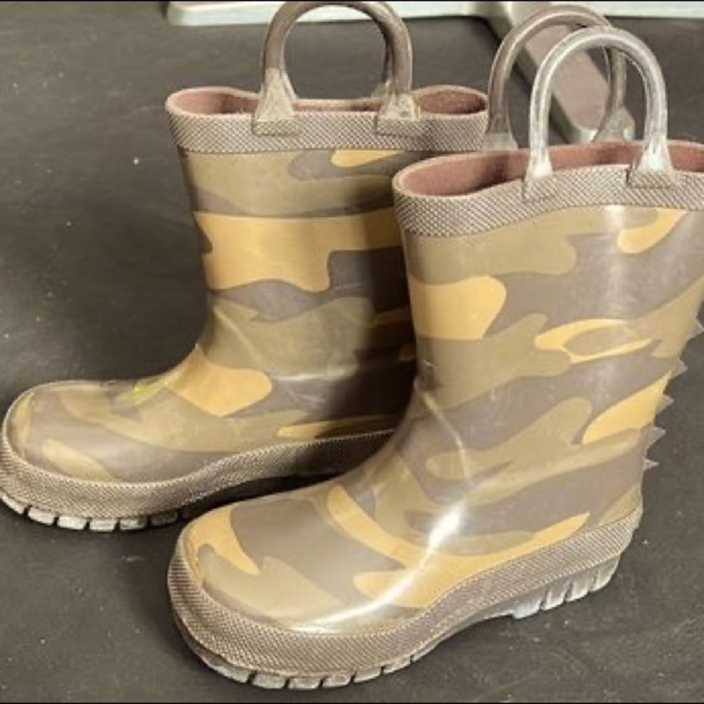 Gymboree Camouflage Rain Boots; Boys size 11